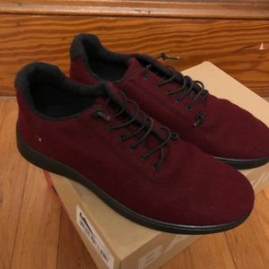 Baabuk Uraban woolen shoes.